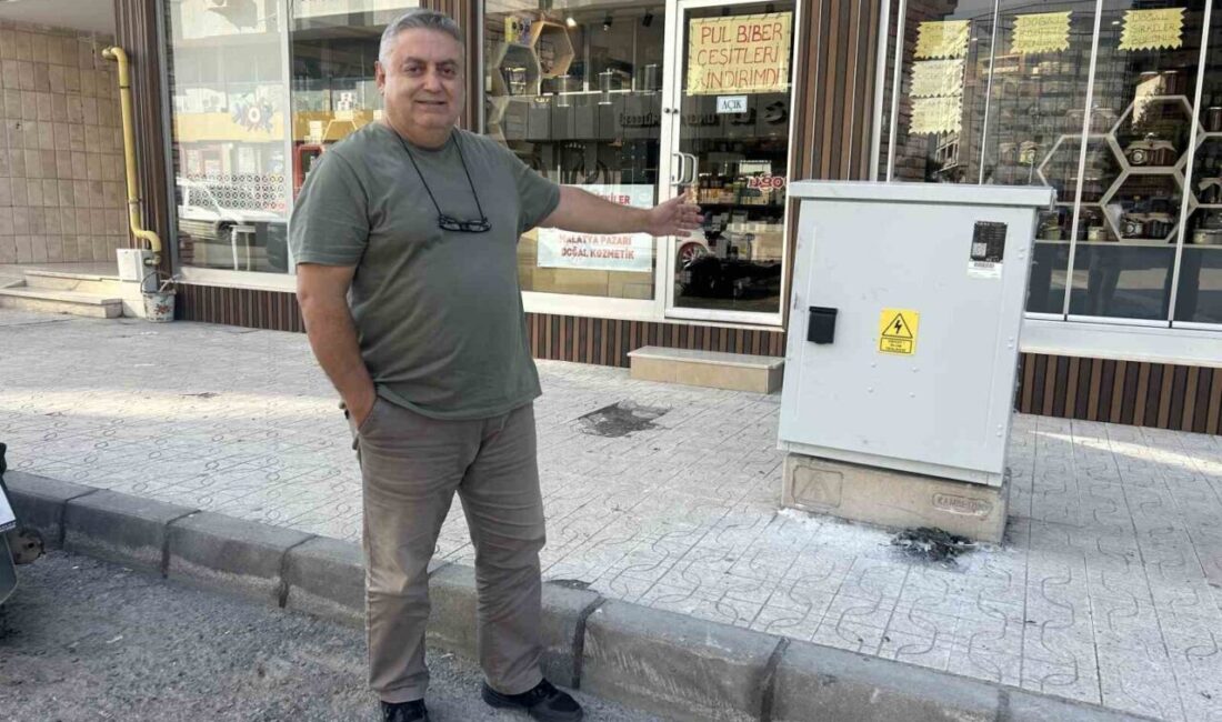 Hatay’ın İskenderun ilçesinde art arda patlamalar sonrası trafoda çıkan yangın,