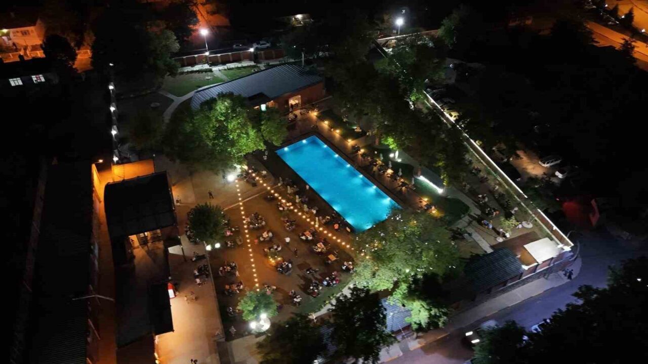 Karabük Belediyesi Havuzlu Bahçe Sosyal Tesisleri, yeniden hizmete açılışının 1.