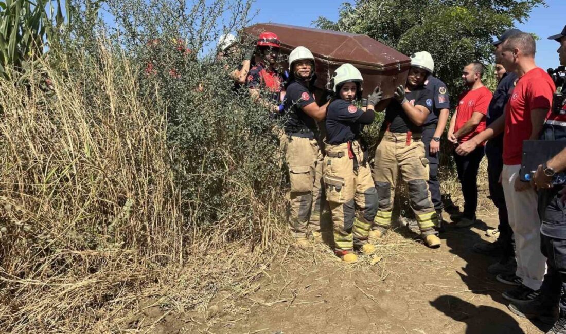 İzmir Torbalı ilçesinde kaza kuruma uğrayan eğitim uçağının içerisinde hayatını