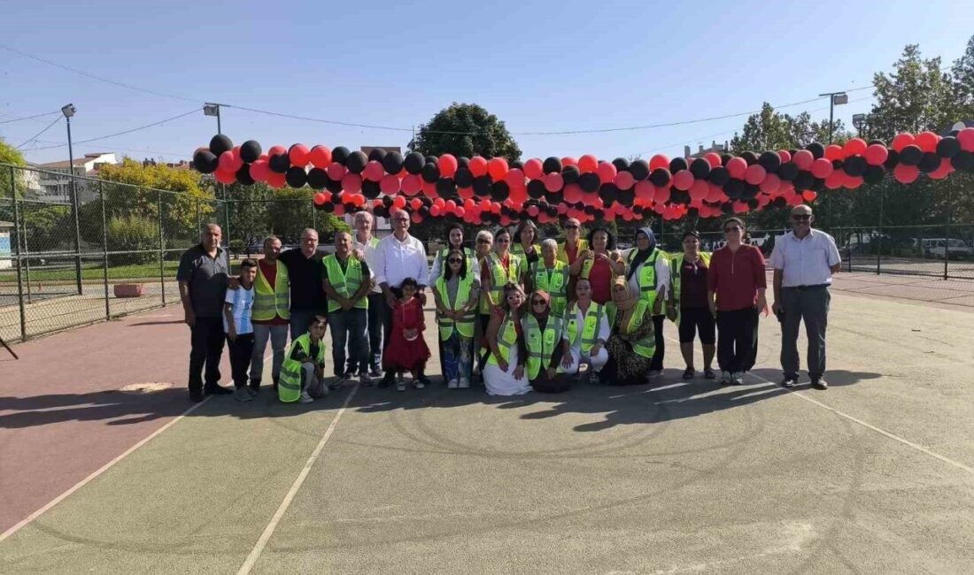 Eskişehir’de hayırseverler tarafından ihtiyaç sahibi bin 150 öğrenciye okul seti,