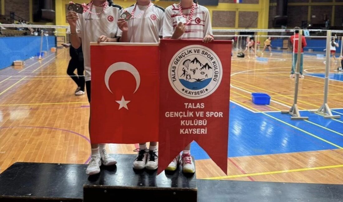 Kayserili Badminton sporcuları Hırvatistan’da yapılan 12th Li-Ning Zagreb Youth Open