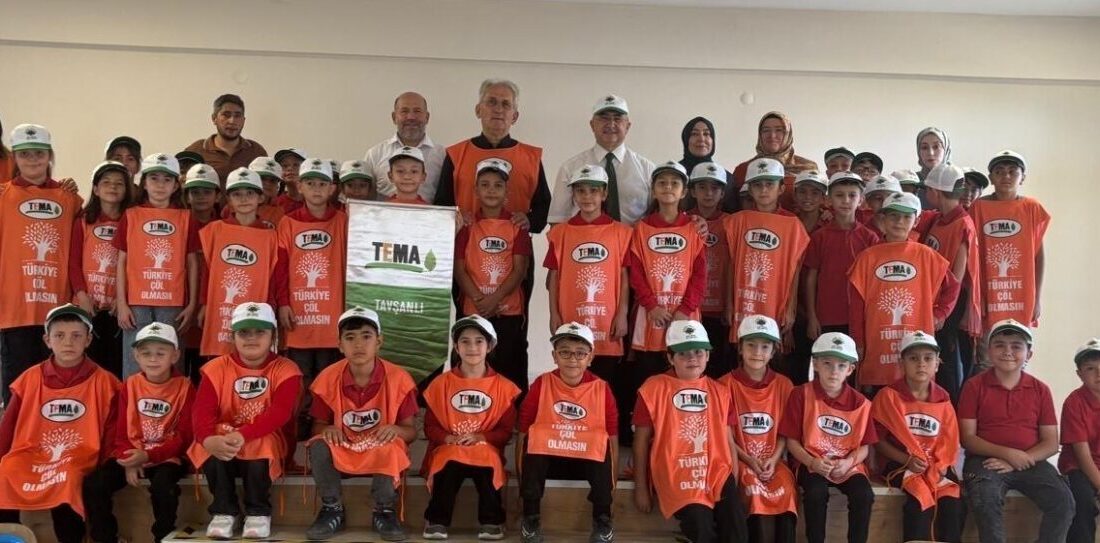 Kütahya’nın Hisarcık ilçesi Cumhuriyet İlkokulunda Türkiye Erozyonla Mücadele, Ağaçlandırma ve