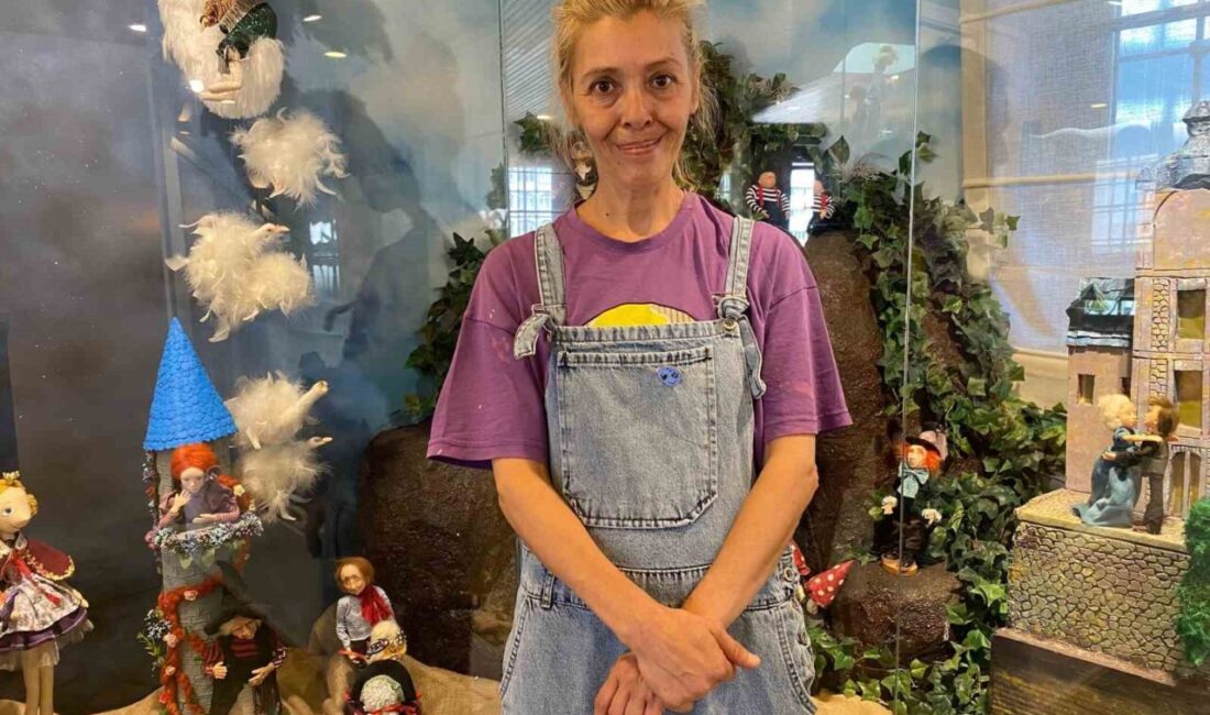 Eskişehirli sanatçı Arzu Özer, 15 yıldır hobi olarak sürdürdüğü bez