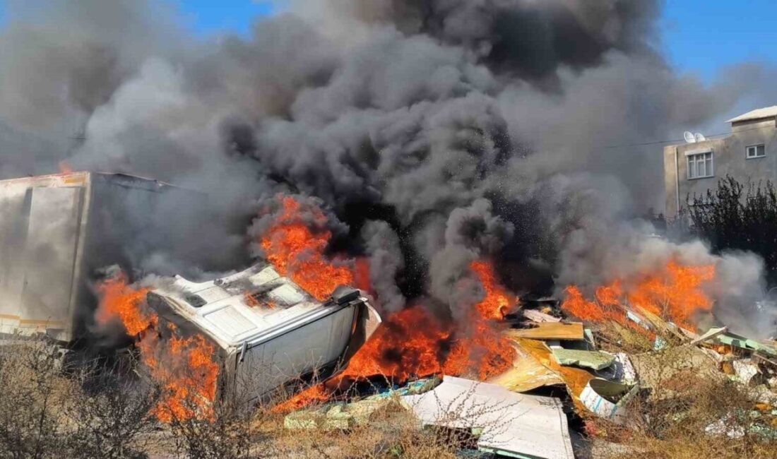 Antalya’da kargılık alanda başlayan ve rüzgarın etkisiyle hızla yayılan yangın