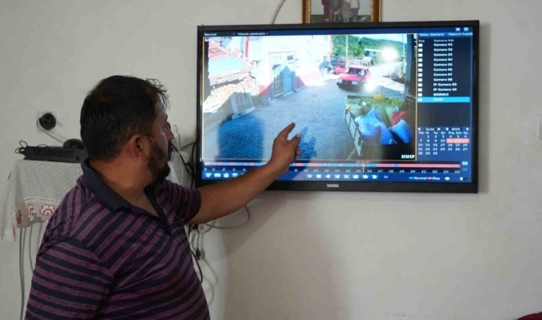 Kastamonu’da bir şahıs husumetli olduğu ailenin evinin önüne araçla gelerek