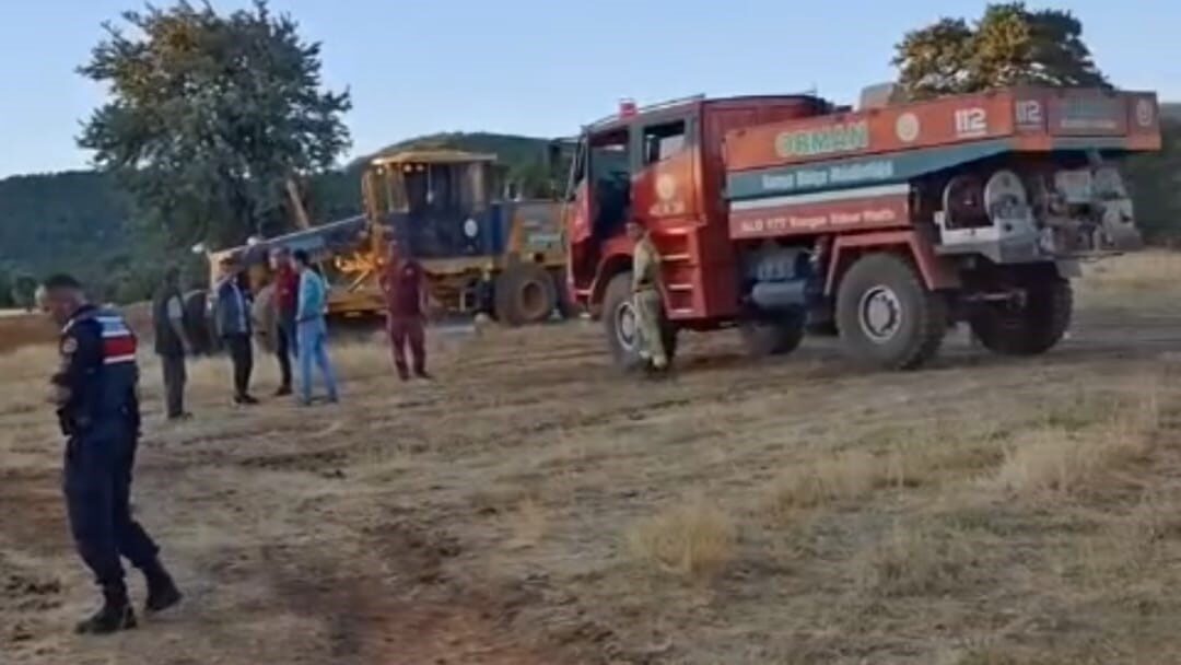 Konya’nın Hüyük ilçesinde yaylada çıkan yangın ormanlık alana sıçramadan söndürüldü.