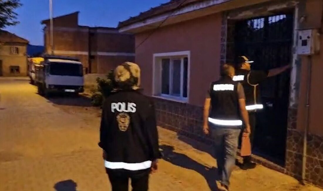 Iğdır merkezli dolandırıcılık operasyonunda 4 şüpheli gözaltına alındı. Iğdır İl