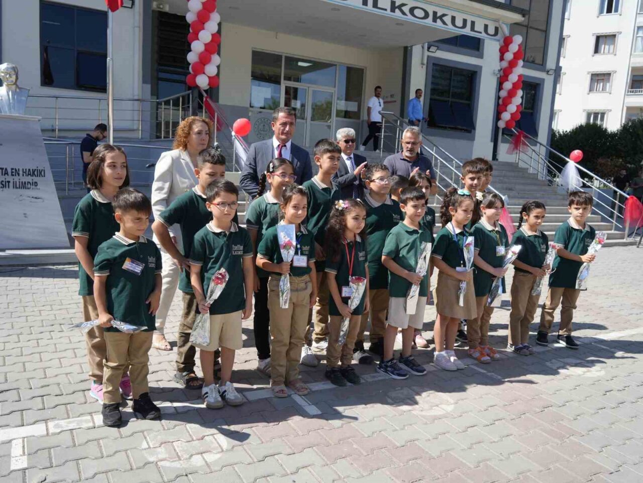 Iğdır’da 302 okulda 47 bin 999 öğrenci ders başı yaptı.