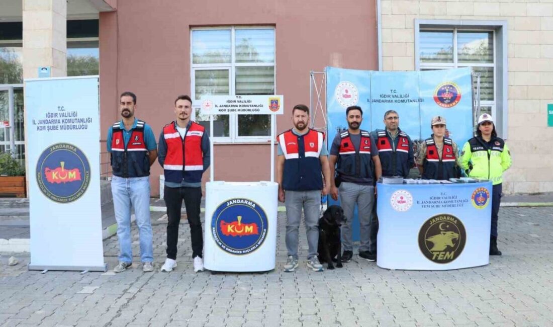 Iğdır’da jandarma ekiplerince üniversite öğrencilerine güvenlik ve farkındalık eğitimi verildi.