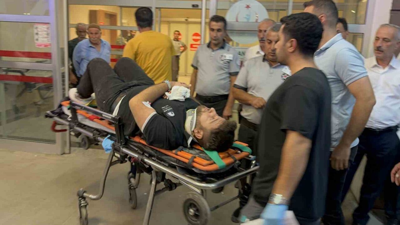 Adıyaman’da iki motosikletin çarpışması sonucu meydana gelen kazada 4 kişi