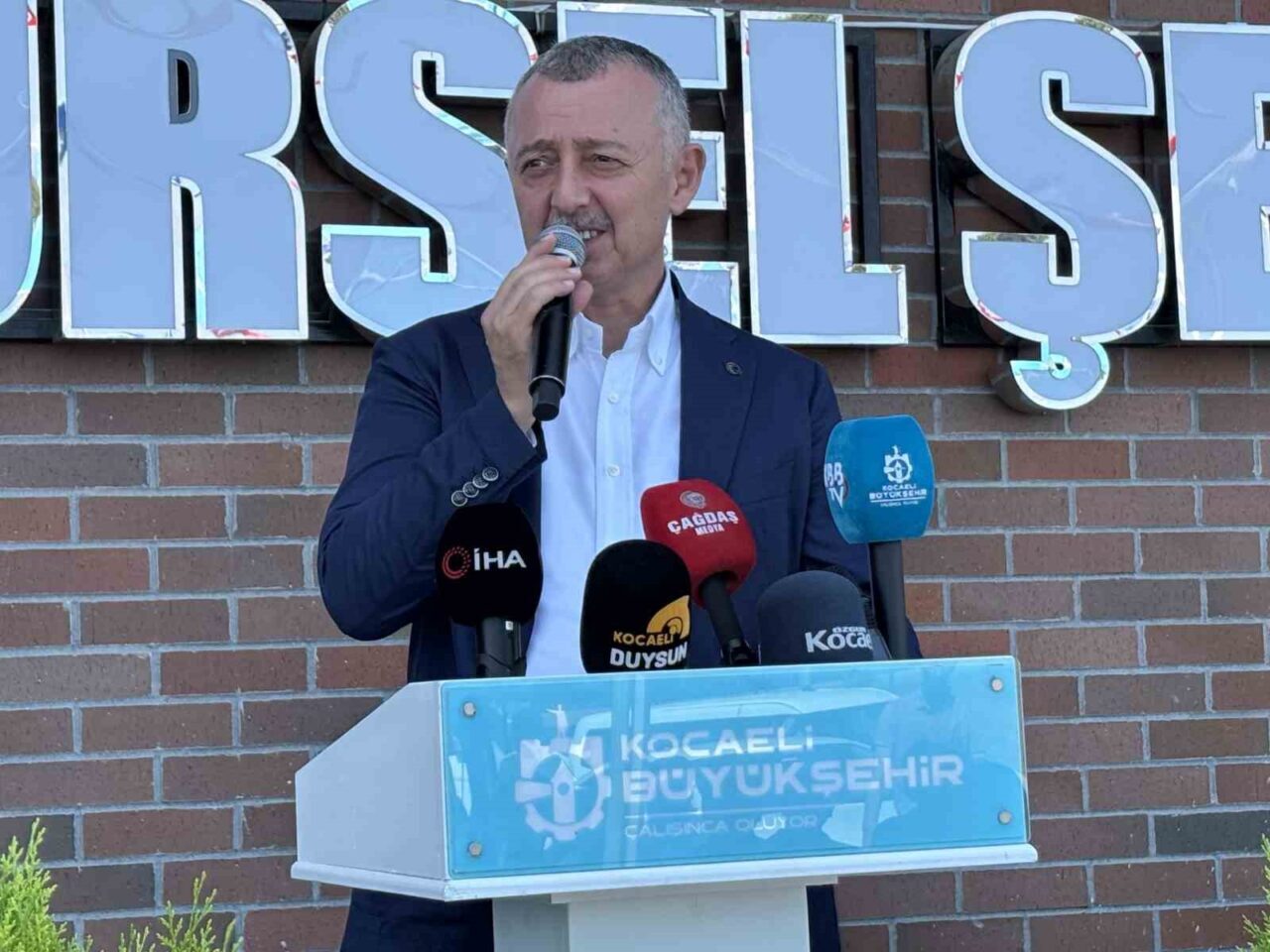 Kocaeli’nin Karamürsel ilçesindeki yeni şehirlerarası otobüs terminalinin tanıtım töreninde konuşan