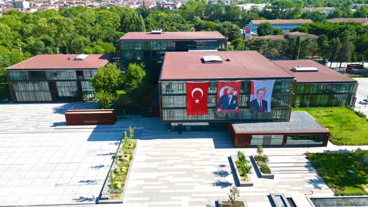 İnegöl’de gezilecek yerler: Oylat Kaplıcaları, İshakpaşa Külliyesi, Bozüyük Yaylası, İnegöl