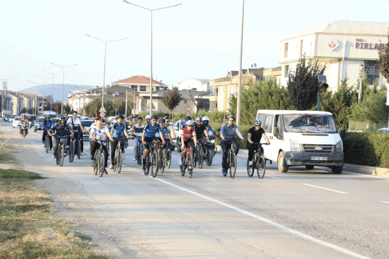 İnegöl Belediyesi’nin 30 Ağustos Zafer Bayramından İnegöl’ün kurtuluşu olan 6