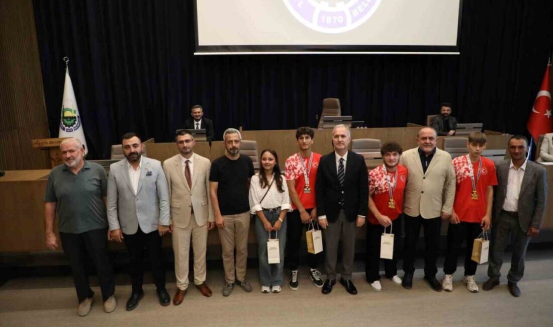 Romanya’da yapılan Avrupa Bilek Güreşi Şampiyonası’nda derece elde eden İnegöllü