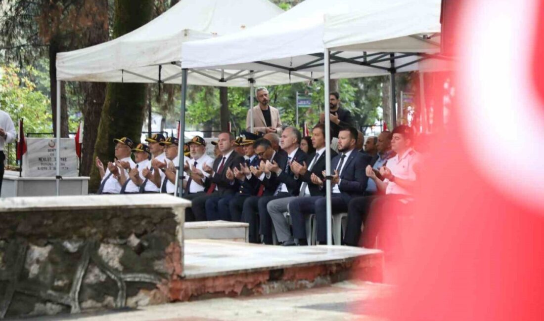 İnegöl’ün düşman işgalinden kurtuluşunun 103’üncü yılı sebebiyle, Atatürk Anıtı’nda tören