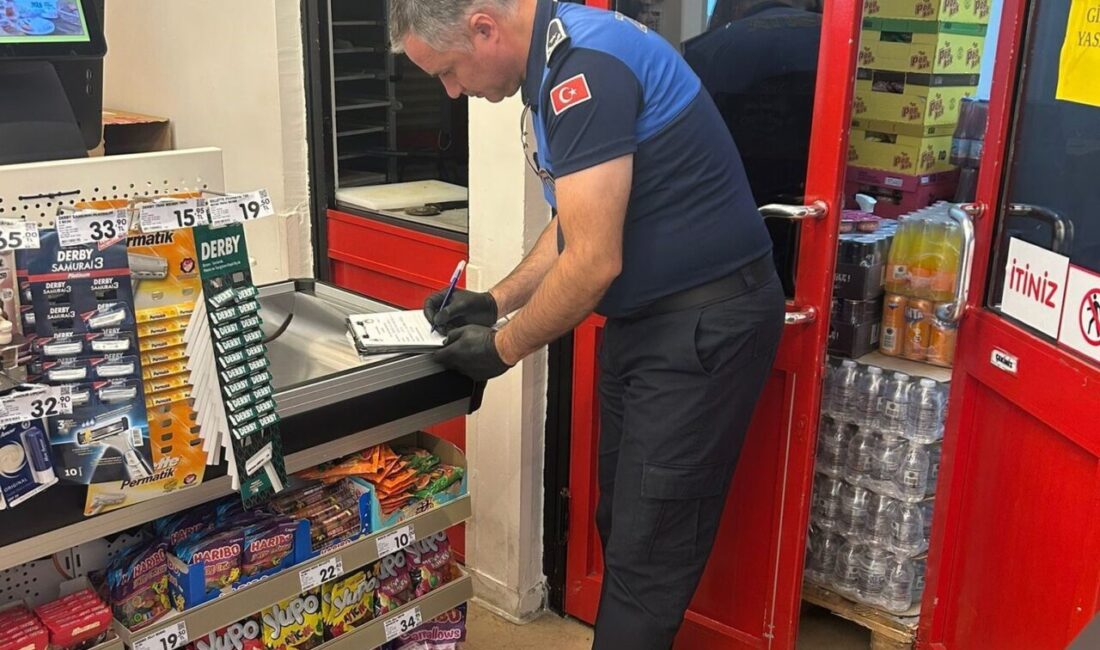 İnönü ilçesinde zabıta ekipleri, market raflarında bulunan ürünlerin son kullanma