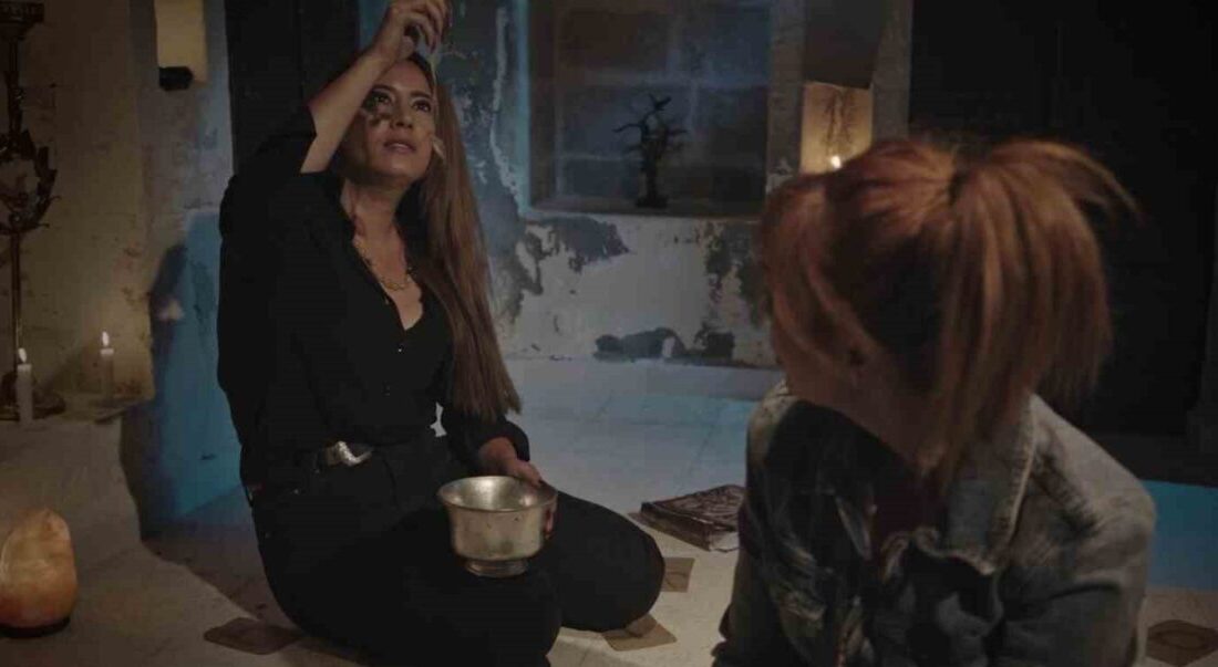 Türkiye’nin ilk kadın yarış spikeri olan ve intiharı ile ülkeyi