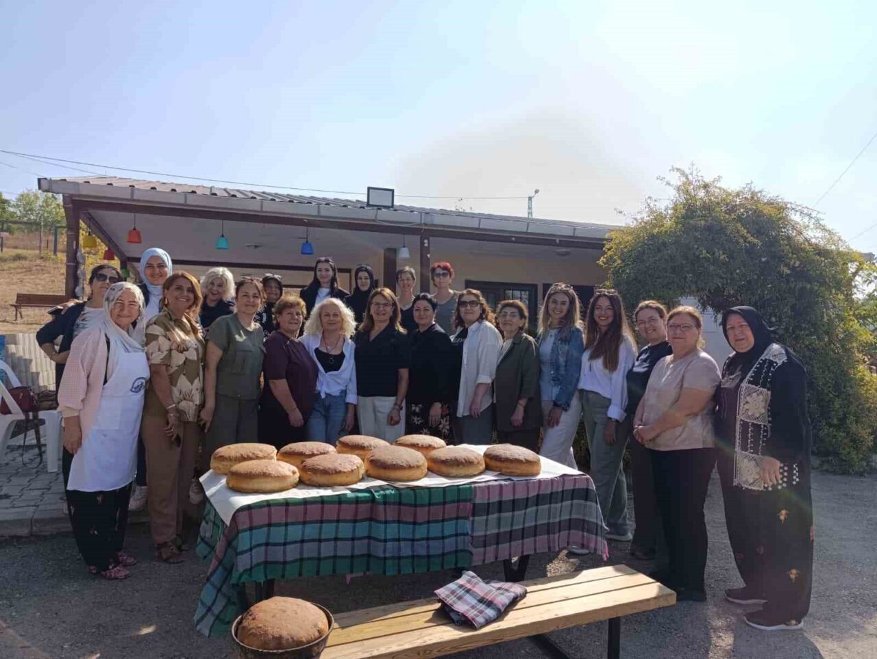 Nilüfer Belediyesi’nin düzenlediği “Kırsal-Kent Buluşması”nda bir araya gelen kadınlar, İrfaniye