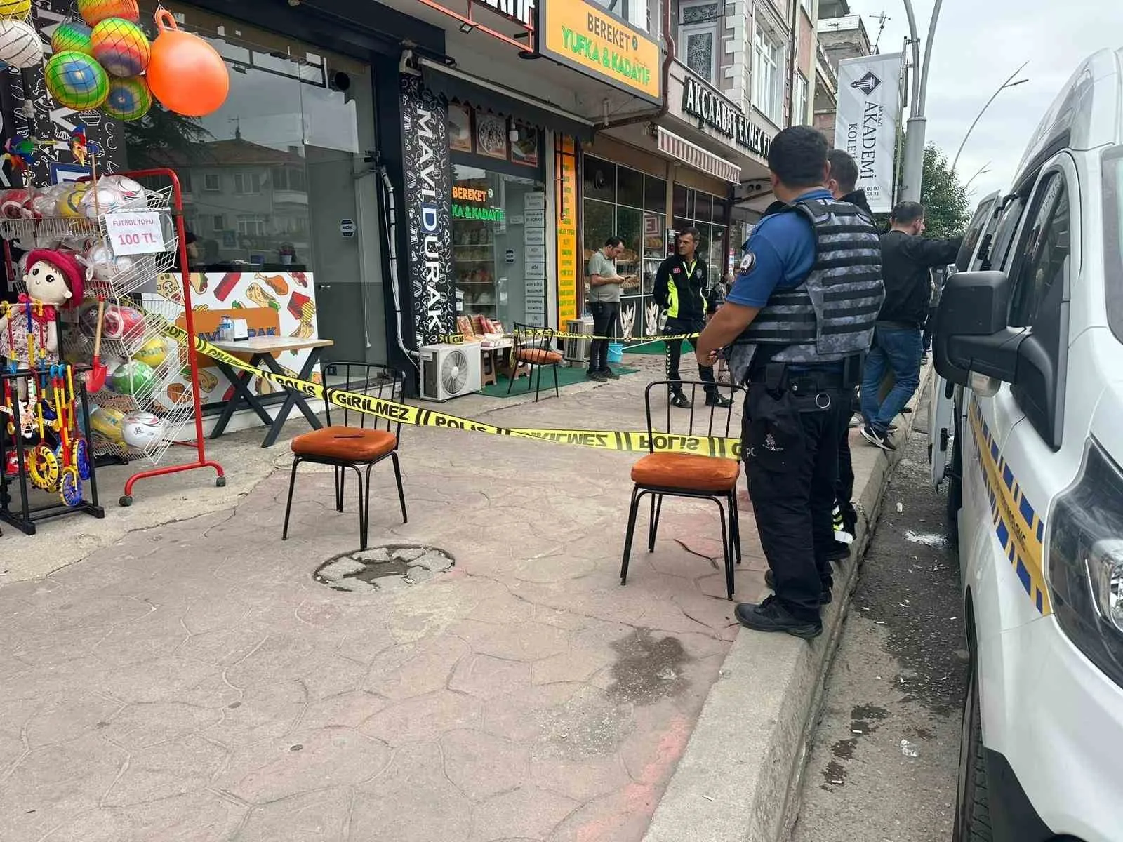 Sakarya’nın Akyazı ilçesinde, çocukların havaya açılan ateş neticesinde yaralandığını iddia