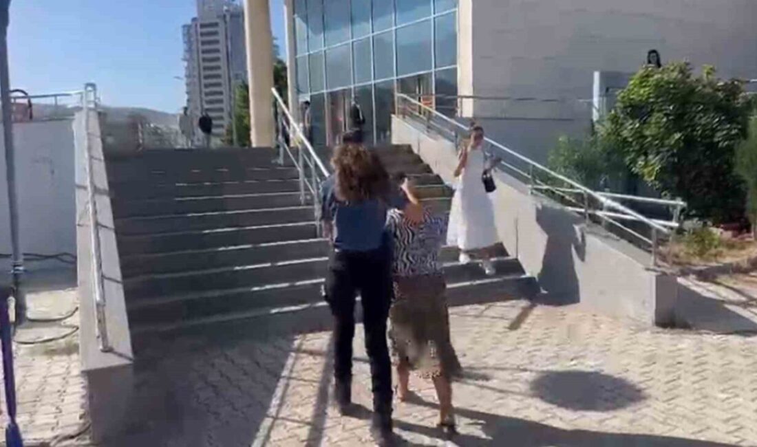 Hatay’ın İskenderun ilçesinde hırsızlık suçu nedeniyle gözaltına alınan kadın şüpheli