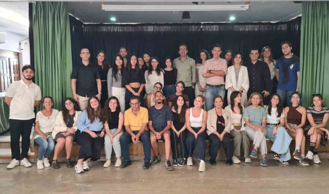 Yaşar Üniversitesi’nin öncülüğünde İspanya’nın Alpujarra bölgesinde düzenlenen yaz okulunda öğrenciler,