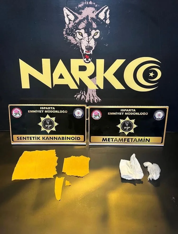Isparta’da polis ekiplerince düzenlenen operasyonda bir ikamette yapılan aramada sentetik