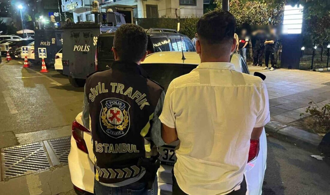 İstanbul’da tek teker üstünde tehlikeli yolculuk yapan 4 motosiklet sürücüsü