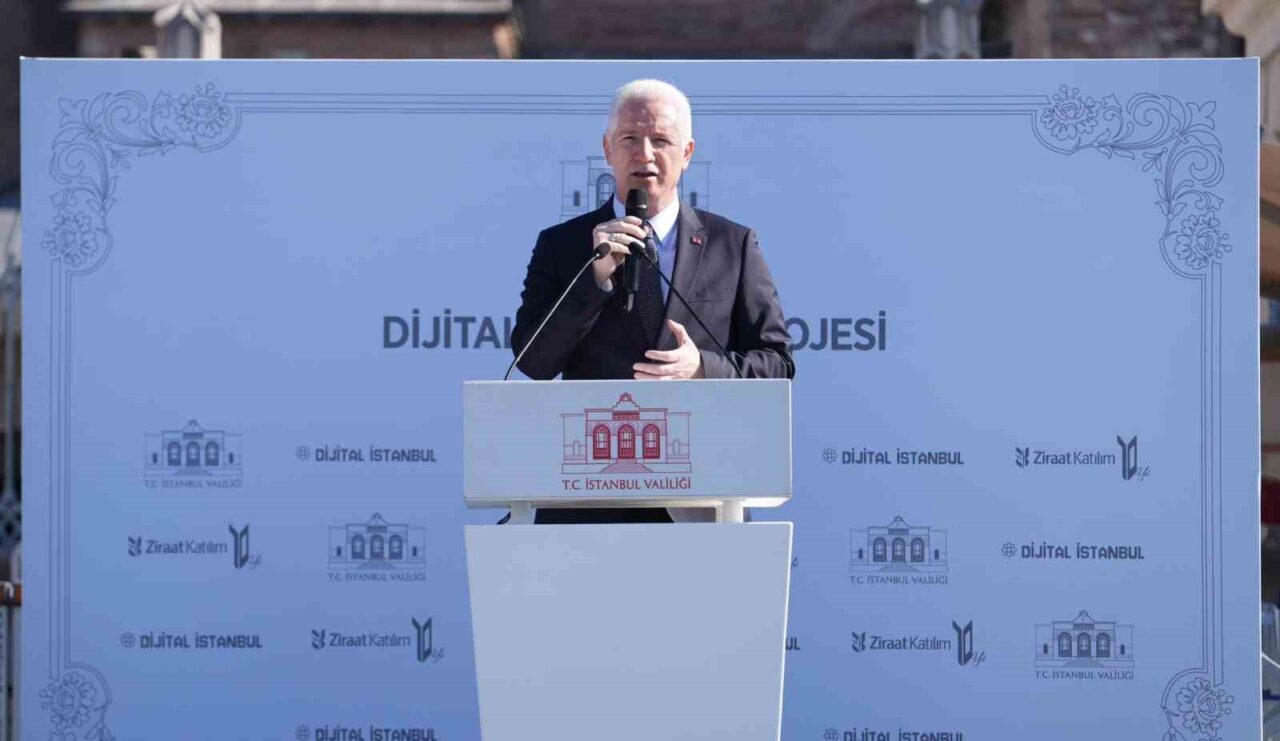 İstanbul Valisi Davut Gül, “Dijital İstanbul” projesi kapsamında, kentteki tüm