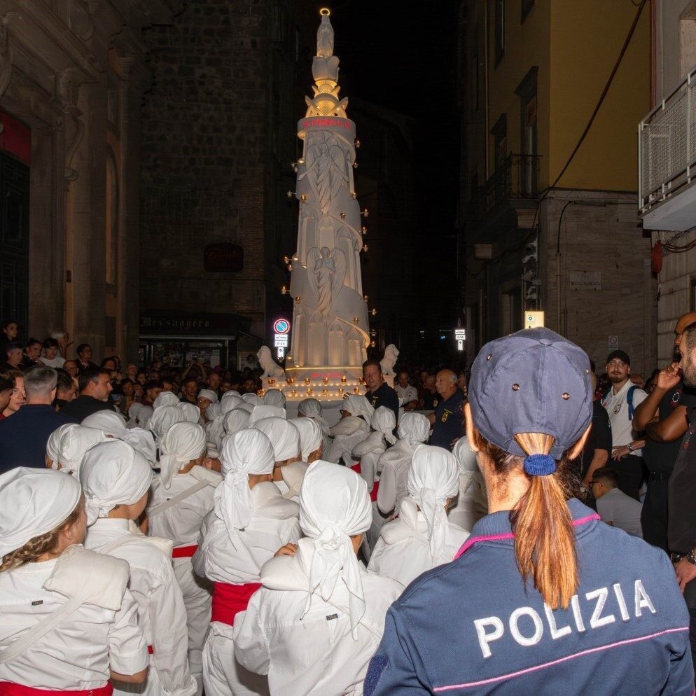 İtalyan polisi, dün İtalya’nın Viterbo kentinde düzenlenen Macchina di Santa