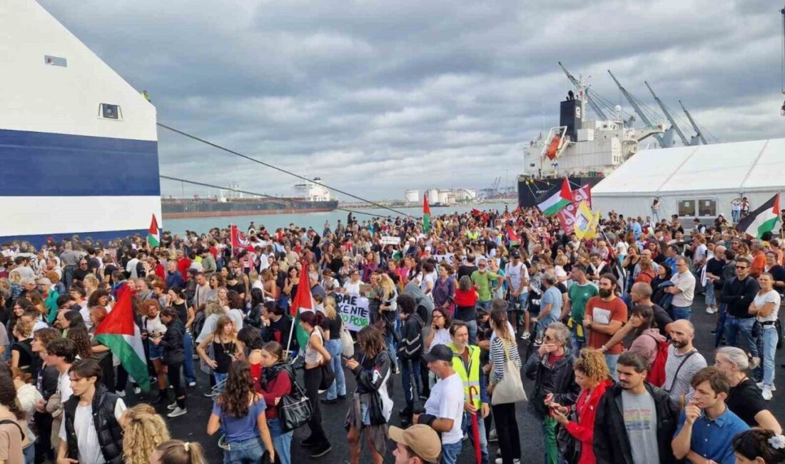 İtalya genelinde binlerce kişi, sendikaların “Gazze’deki soykırımı kınamak” ve “İsrail’e