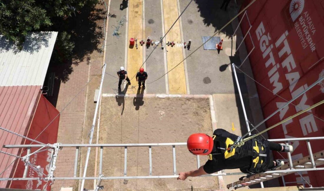 Antalya Büyükşehir Belediyesi, itfaiye teşkilatını güçlendirmek amacıyla 45 yeni itfaiye