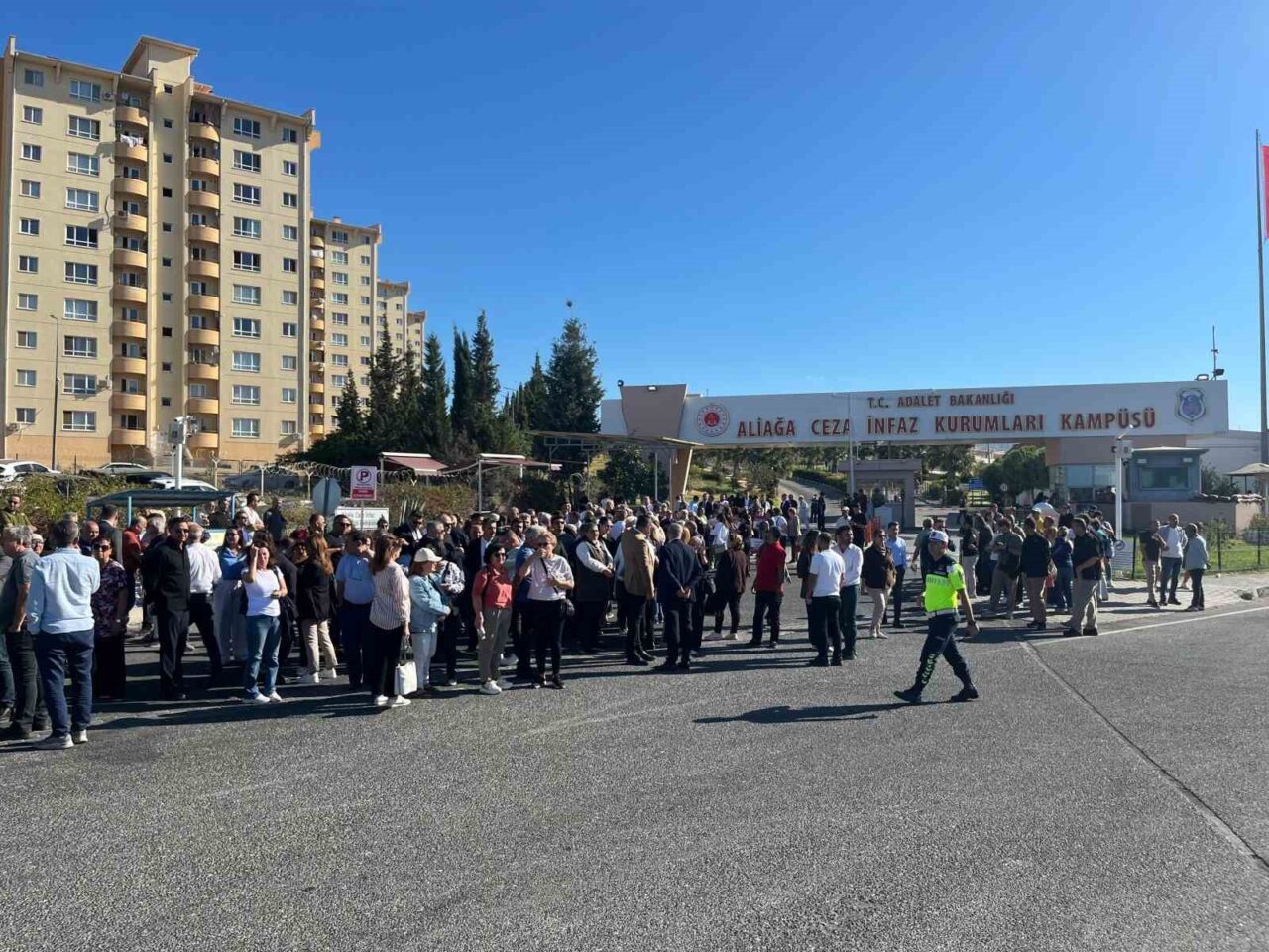 İzmir Büyükşehir Belediyesi iştiraki İZBETON’a yönelik soruşturmada kooperatiflerdeki usulsüzlük iddiaları