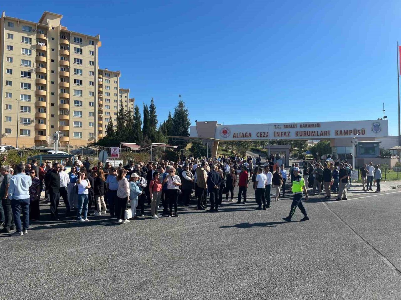 İzmir Büyükşehir Belediyesi iştiraki İZBETON’a yönelik soruşturmada kooperatiflerdeki usulsüzlük iddiaları