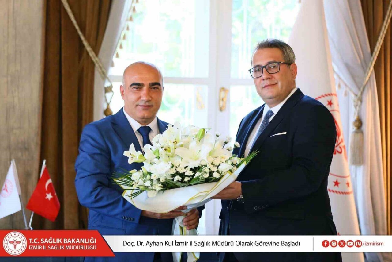 İzmir İl Sağlık Müdürü Burak Öztop’un yerine atanan Doç. Dr.