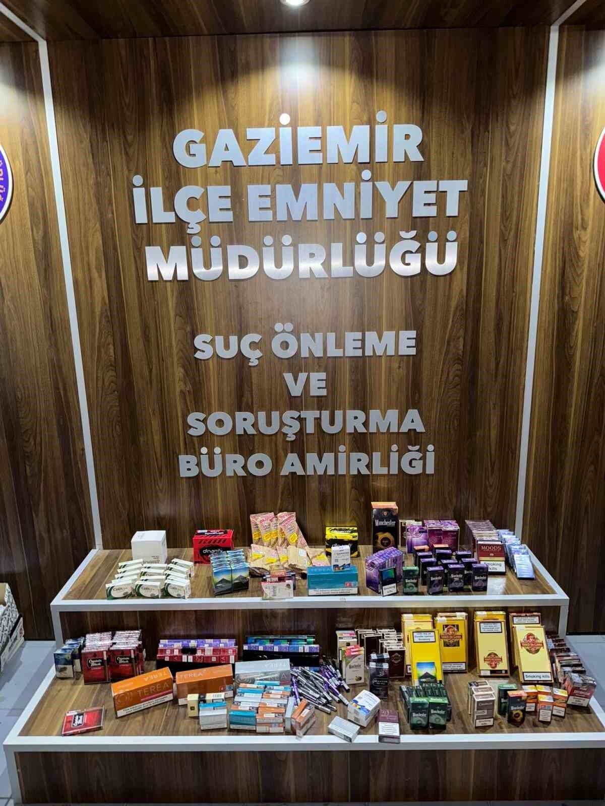 İzmir’in Gaziemir ilçesinde polis ekipleri tarafından bir tekel bayiinde yapılan