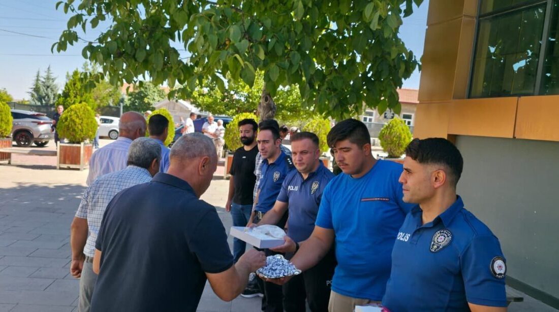 İzmir’de hain saldırı sonucu şehit olan polisler için Ankara’nın Evren