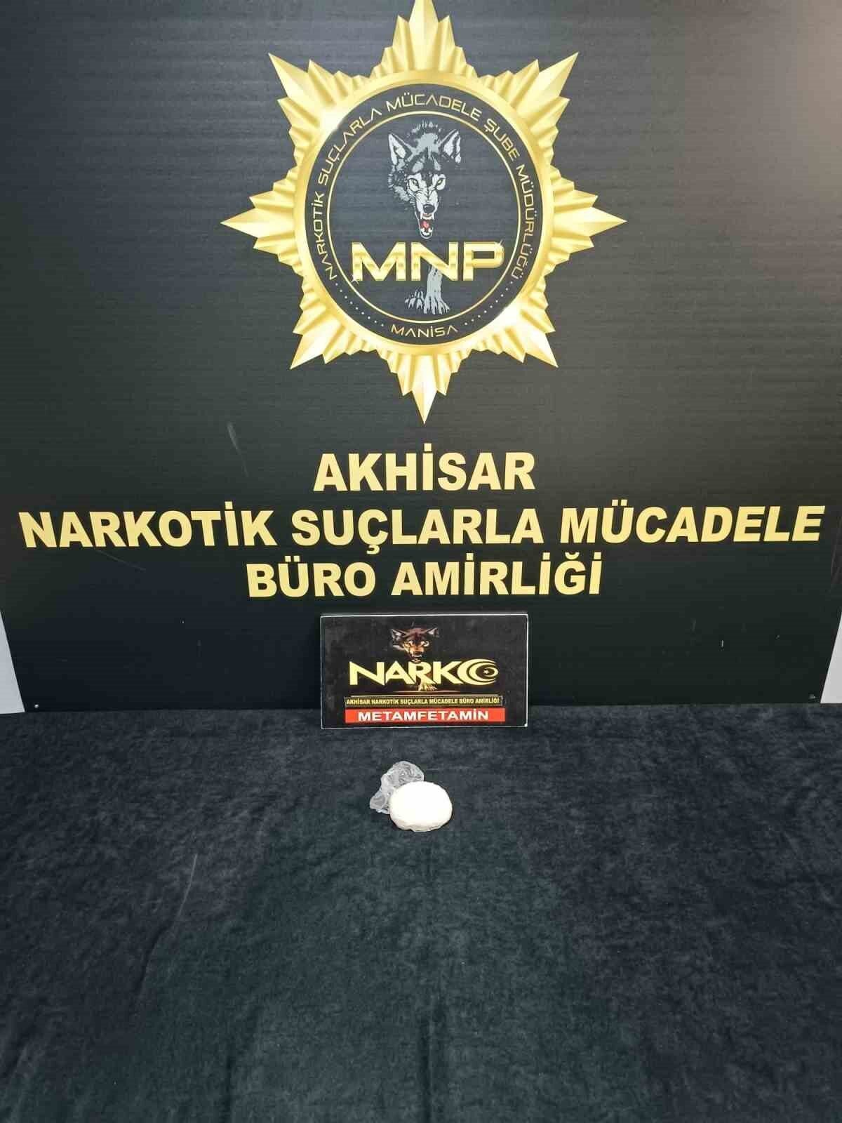 Manisa’nın Akhisar ilçesine İzmir’den uyuşturucu sevkiyatı yapıldığı istihbaratı üzerine harekete