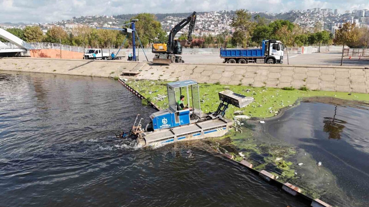 Kocaeli Büyükşehir Belediyesi, İzmit Körfezi’ni kirlilikten korumak için yürüttüğü çalışmalar