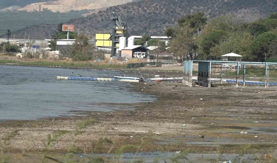 Marmara Bölgesi’nin en büyük, Türkiye’nin ise beşinci büyük doğal gölü
