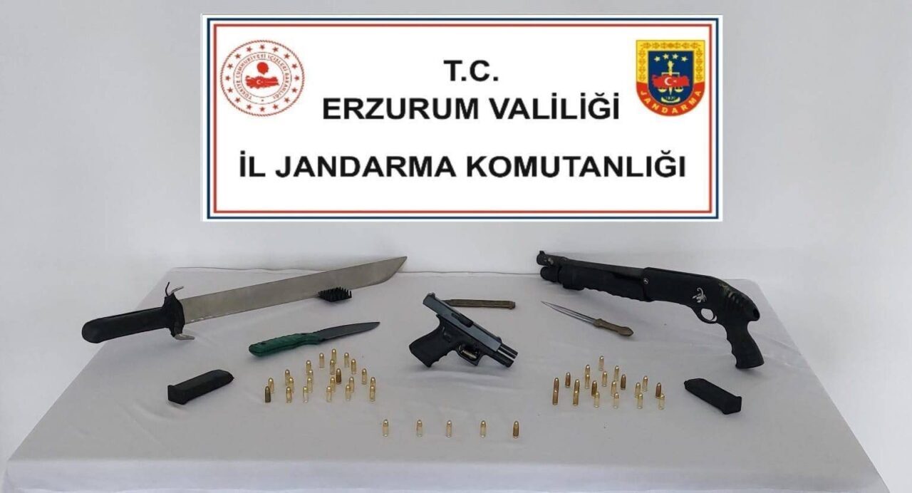 Erzurum’da jandarma ekipleri tarafından yapılan operasyonda bir şahıs ile birlikte
