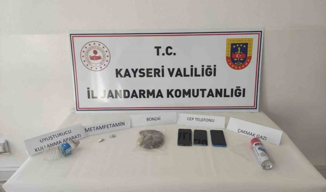 Kayseri’de jandarma ekipleri tarafından düzenlenen uyuşturucu operasyonunda 100 gram uyuşturucu