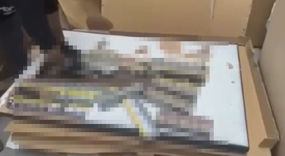 Kayseri’de polis ekipleri paketlenmiş halde duran yemek masalarının içerisinden 4