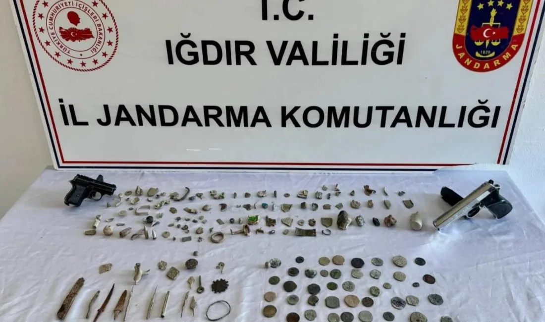 Iğdır İl Jandarma Komutanlığı ekipleri, Tuzluca ilçesinde düzenledikleri operasyonla tarihi