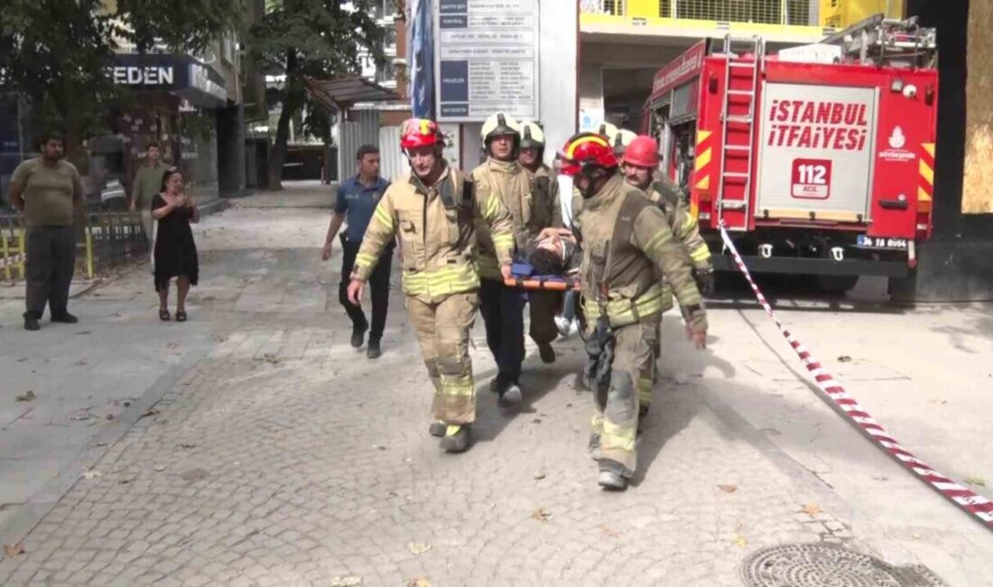Kadıköy’de bir şantiyede istinat duvarının kayması sonucu 2 işçi yaralandı.