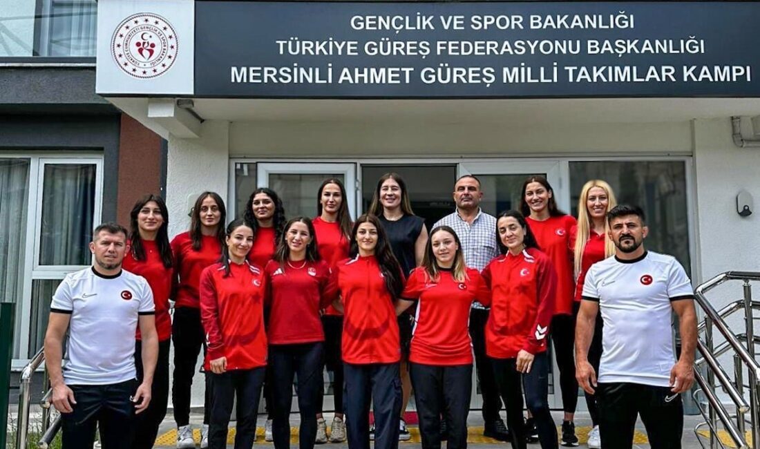 Büyükler Dünya Şampiyonası’nda mücadele edecek Kadın Güreş Milli Takımı, Hırvatistan’ın