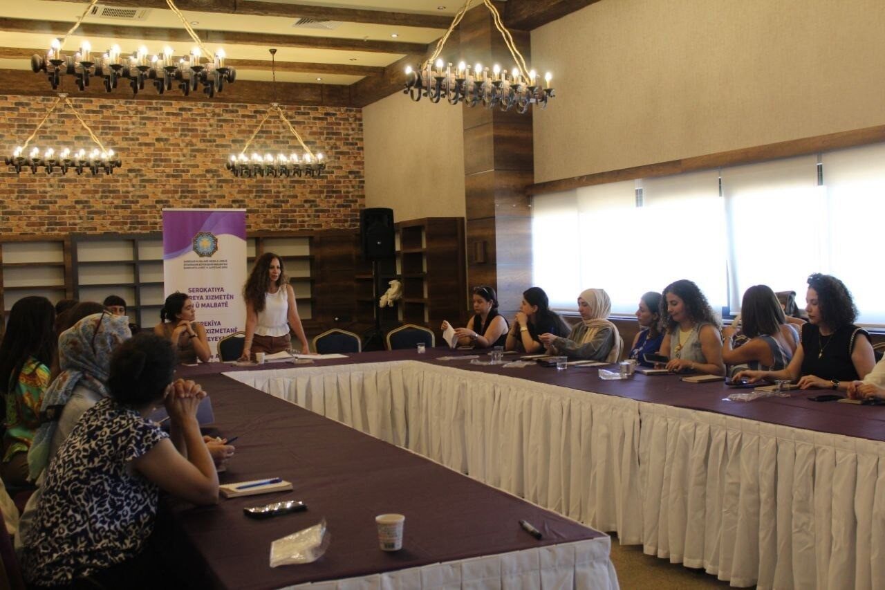 Diyarbakır Büyükşehir Belediyesi, kadınlara yönelik kadın sağlığı eğitici eğitimini başlattı.