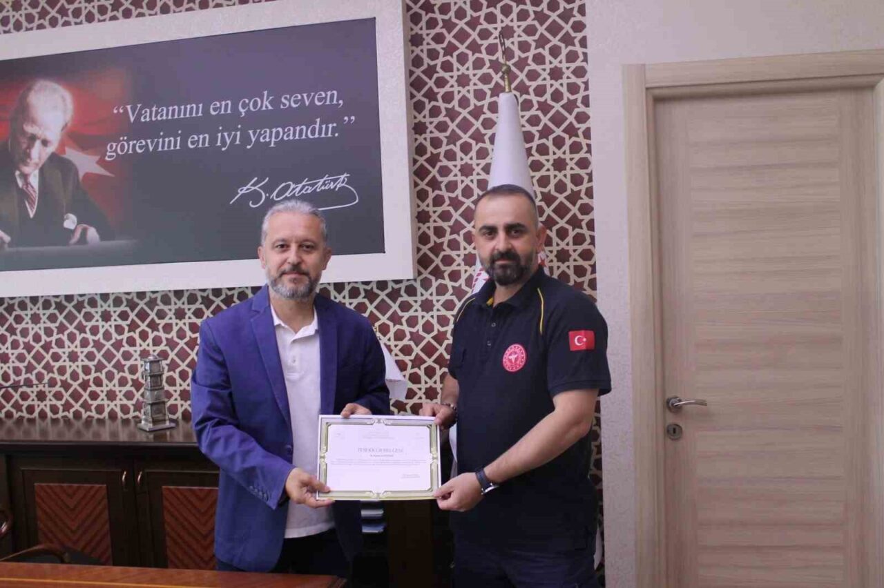 Düzce (İHA) – Düzce’de geçtiğimiz hafta sonu ayağına kürdan battığı