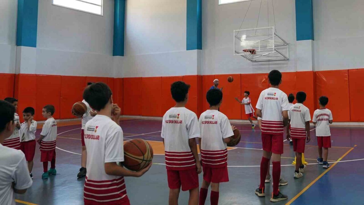 Kahramanmaraş Büyükşehir Belediyesi tarafından öğrencilerin yaz tatilini verimli geçirmesi amacıyla