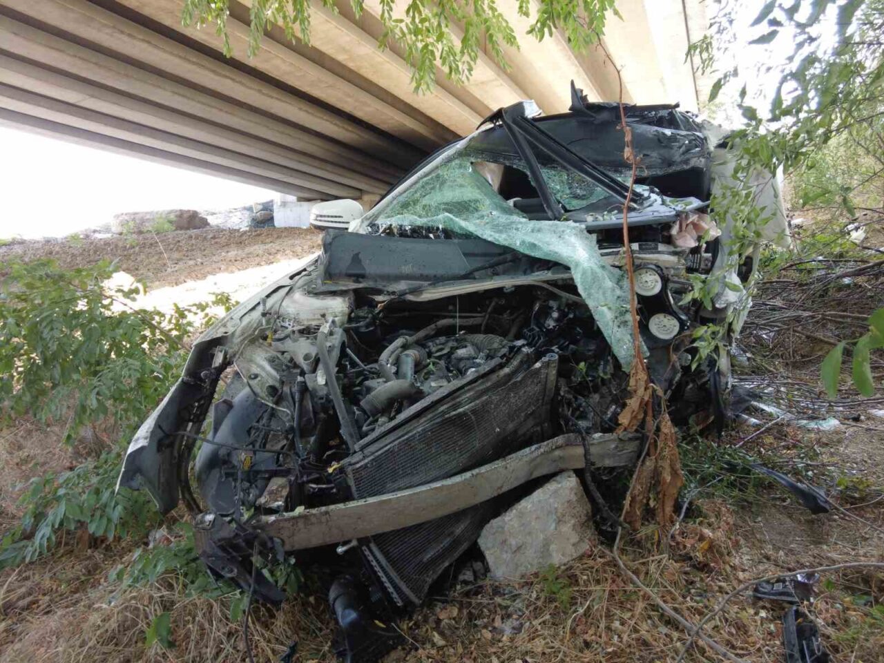 Edirne’de torununun doğum gününe giden dede, otomobiliyle yaptığı kazada feci