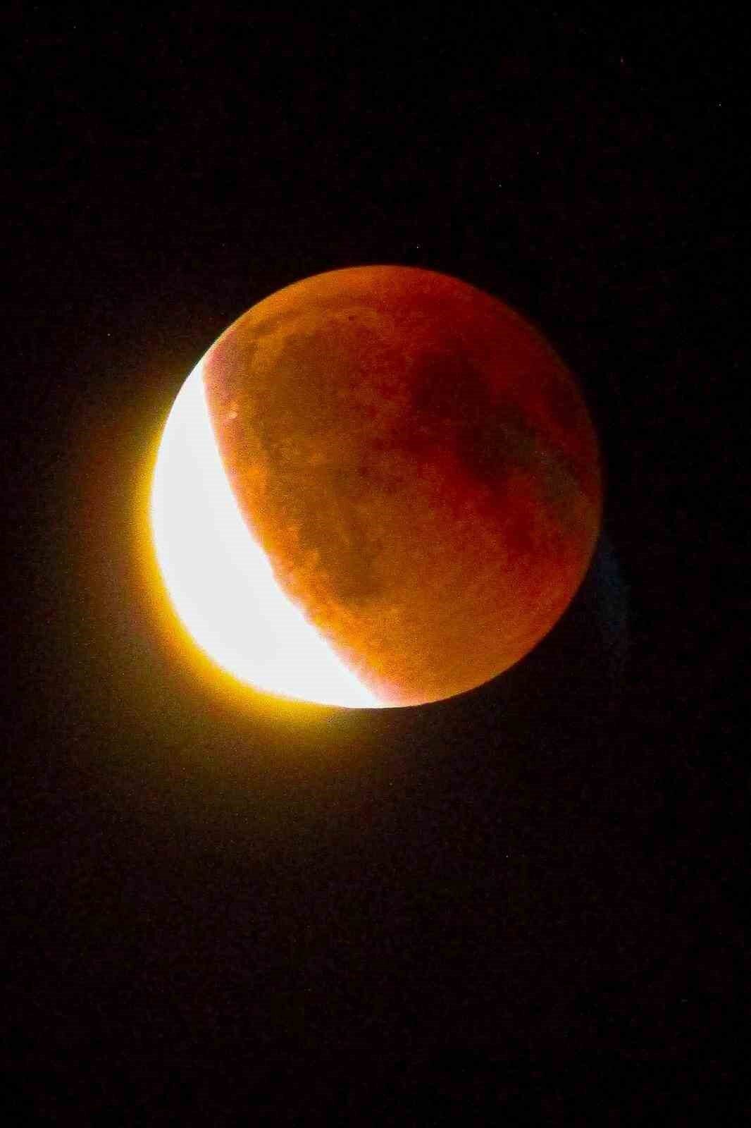 Yılın en görkemli astronomik olaylarından biri kabul edilen “Kanlı Ay”